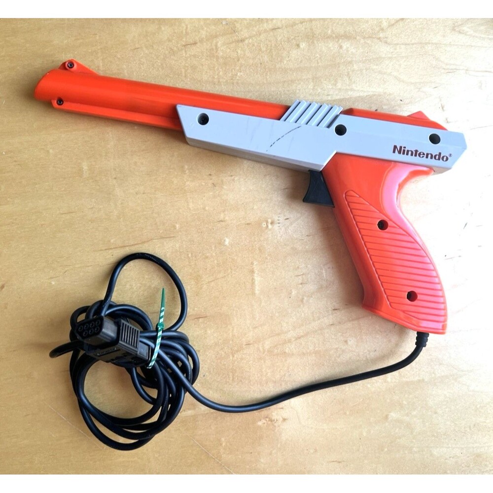 Nintendo ES Console Duck Hunt Super Mario 3 2 Controllers Cables & Zapper Tested - Picture 13 of 13
